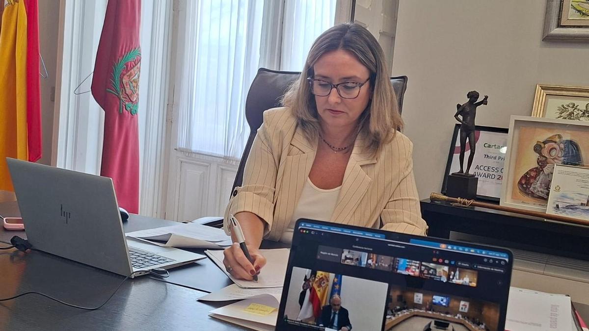 La consejera de Política Social, Familias e Igualdad, Conchita Ruiz, durante su participación por videoconferencia en la Conferencia Sectorial de Infancia y Adolescencia.