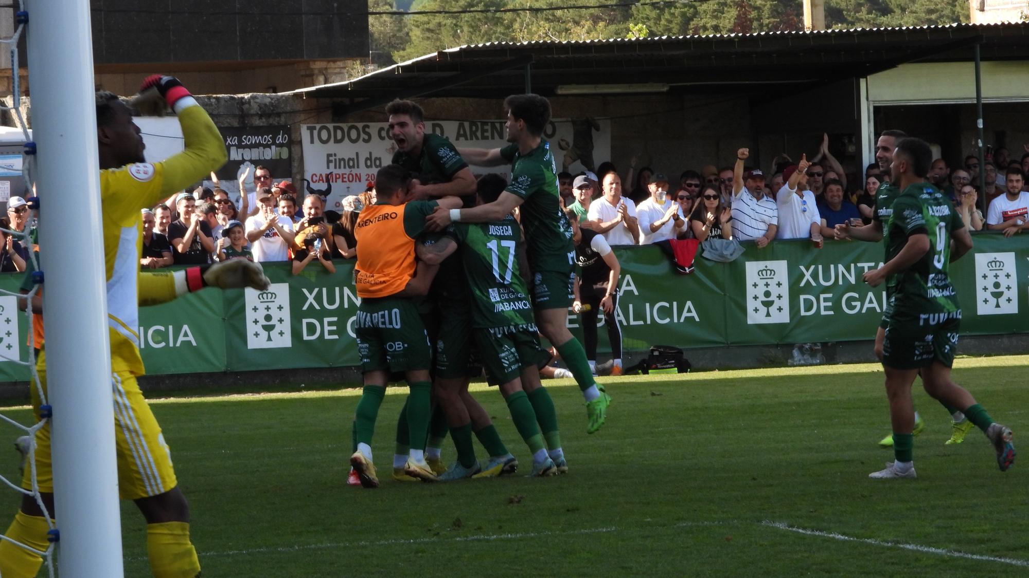 Las mejores imágenes del encuentro entre el Arenteiro y el Burgos Promesas (2-1)