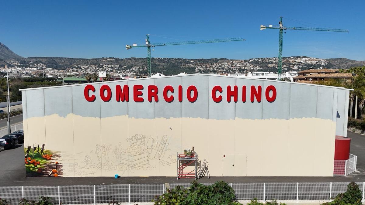 Así era la pared cuando el artista empezó a "enfrentarse" a ella