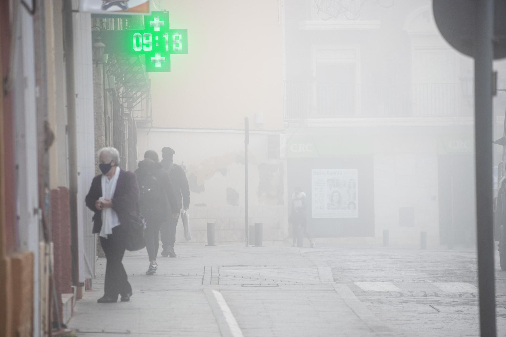 Orihuela, engullida por la niebla