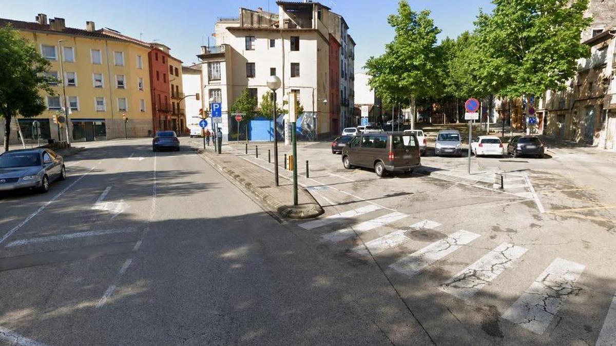 La plaça Palau d'Olot.