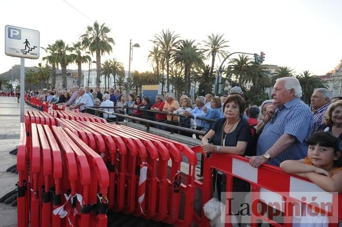 Arriado Solemne de Bandera en el puerto de Cartagena