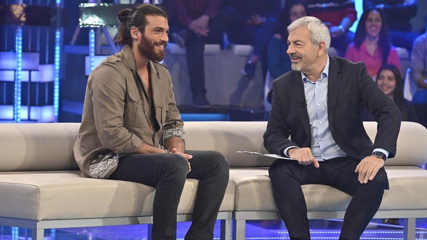 El momento más emotivo (y comentado) de la visita de Can Yaman a España