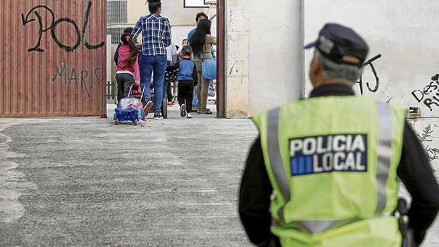 Imagen del colegio de Son Roca pocos días después de la agresión.