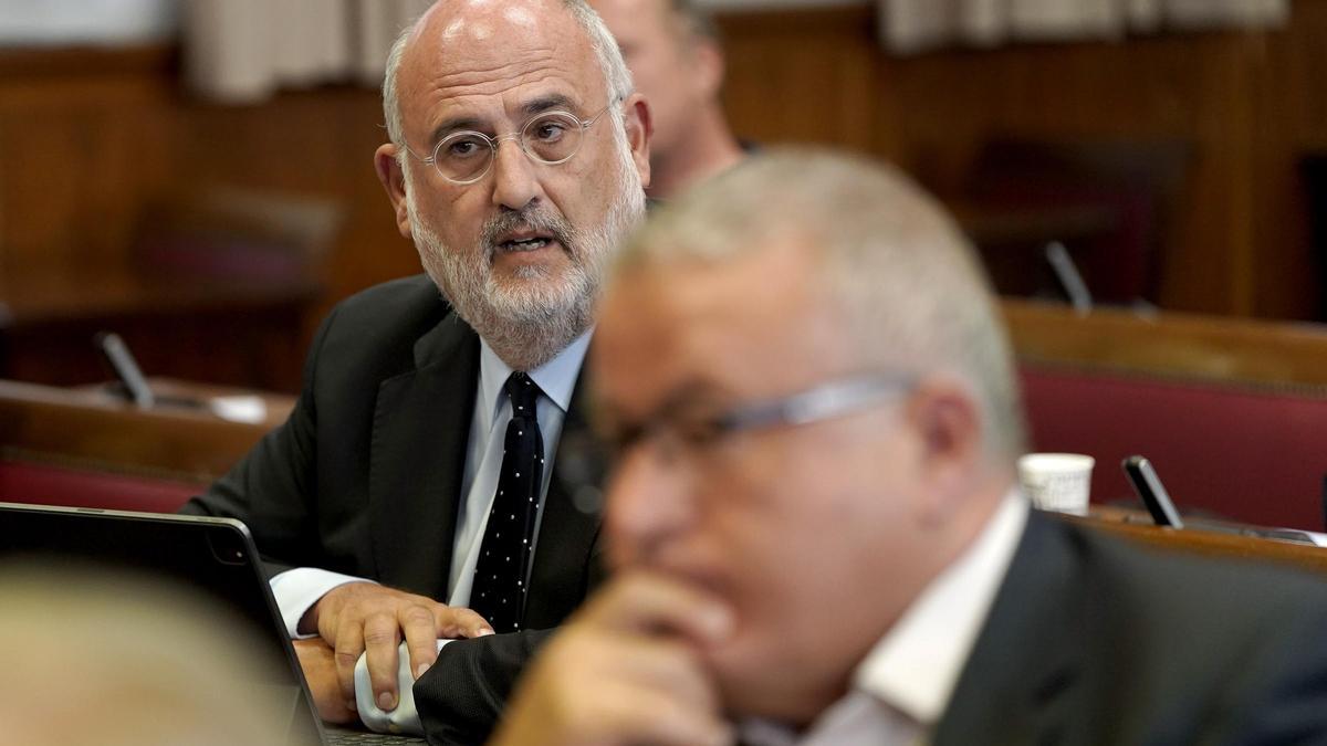 Eduardo Pujol Bonellla, portavoz de Junts en el Senado, durante la comparecencia del ministro de Asuntos Exteriores, José Manuel Albares, ante la Comisión de Asuntos Exteriores.