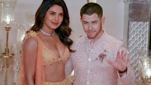 Priyanka Chopra Jonas y el cantante Nick Jonas en la boda del hijo de Mukesh Ambanis 