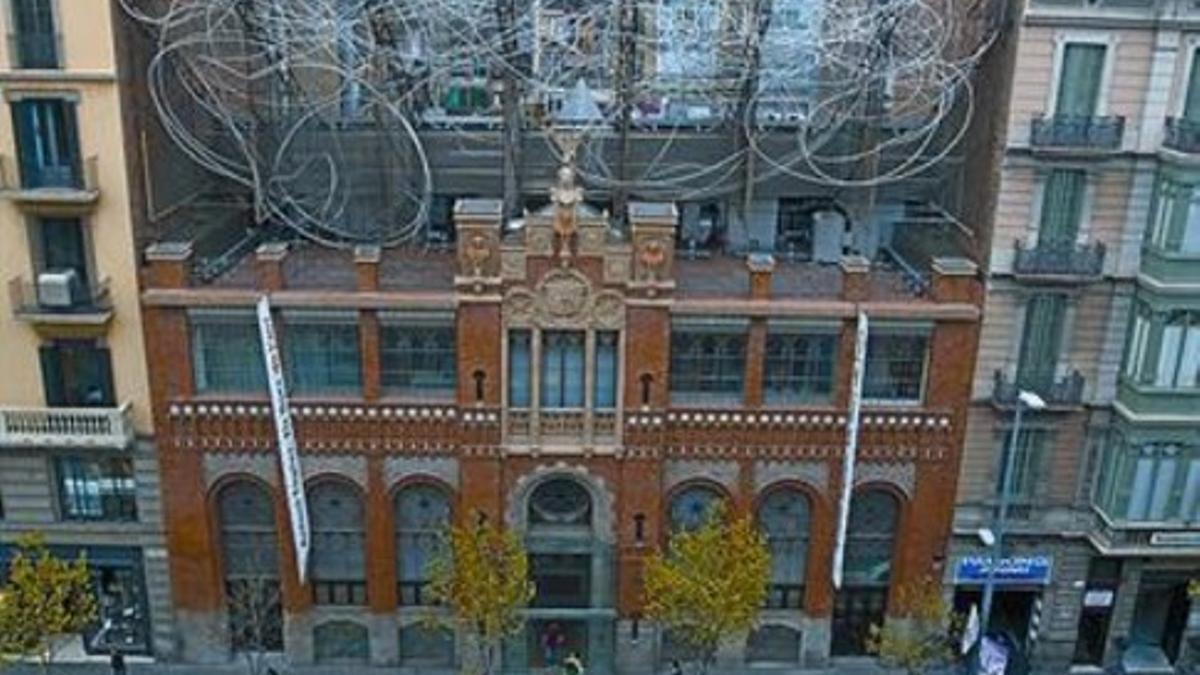 Fachada del edificio de la Fundació Tàpies, en la calle de Aragó.