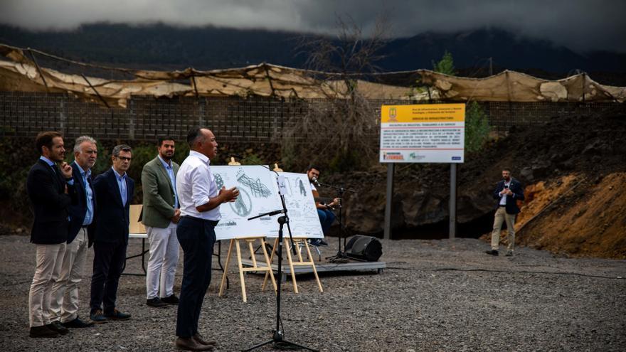 Una escultura en la nueva vía que atraviesa las coladas rinde tributo a la resiliencia del pueblo de La Palma