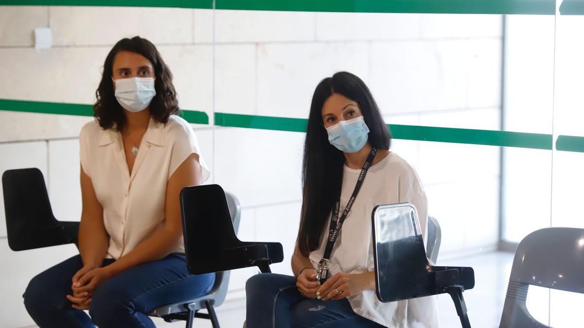 Andrea Sánchez y Marta Guzmán, dos madres donantes del Banco de Leche Materna.