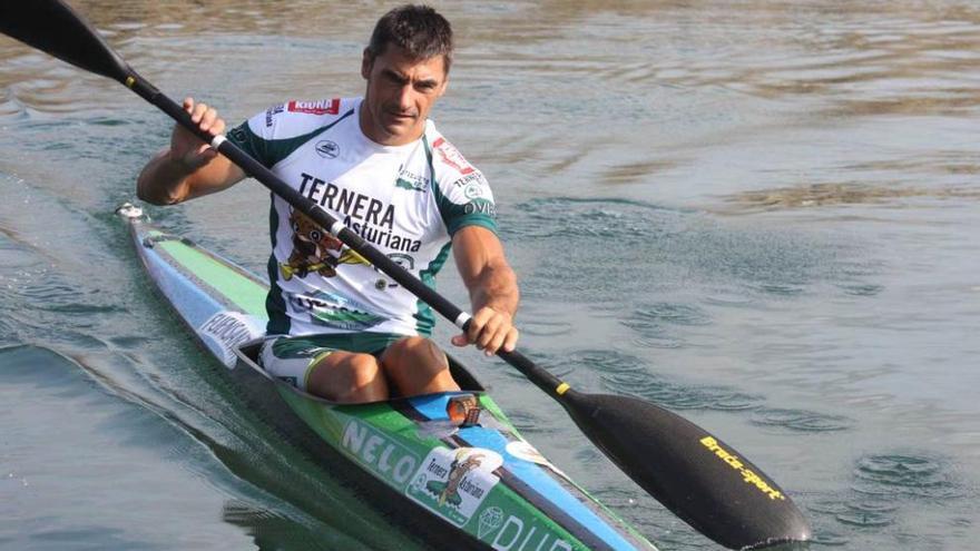 Manuel Busto, entrenándose en el Sella.