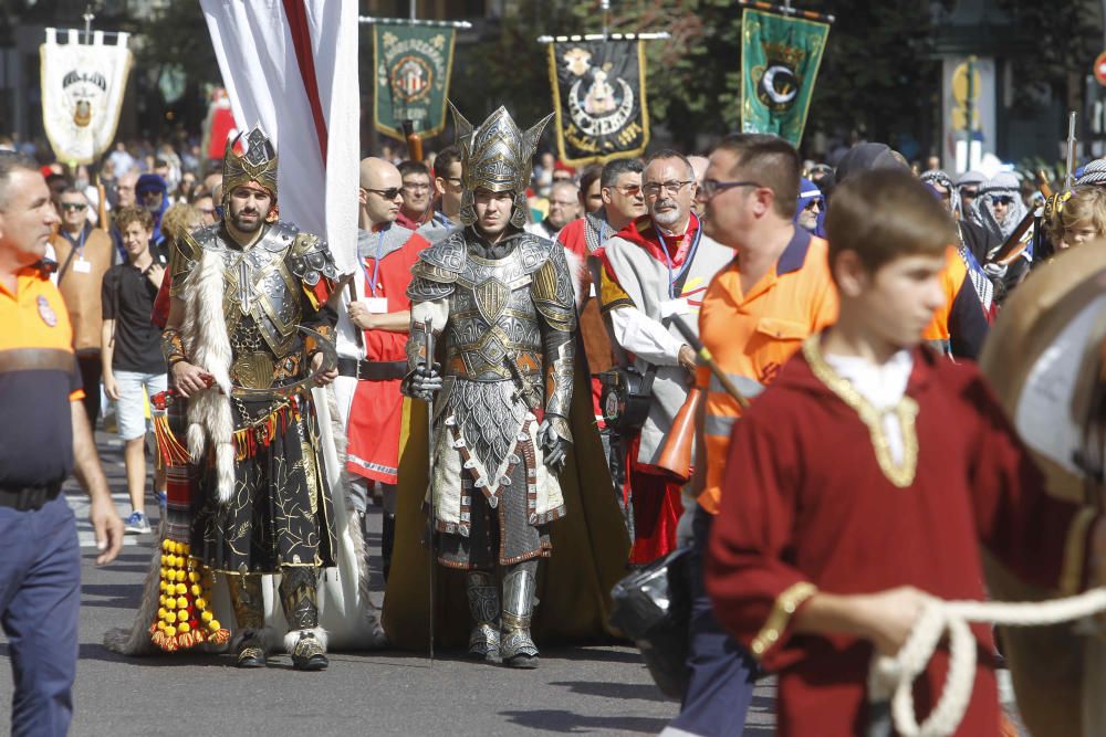 Alardo de Moros y Cristianos por el Nou d'Octubre