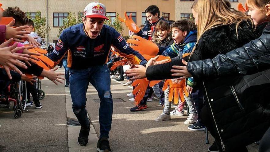 Márquez asegura en Zaragoza que pasará por el quirófano a principios de diciembre