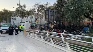 Barcelona desaloja los asentamientos de barracas de Bac de Roda tras el incendio: reacciones y última hora