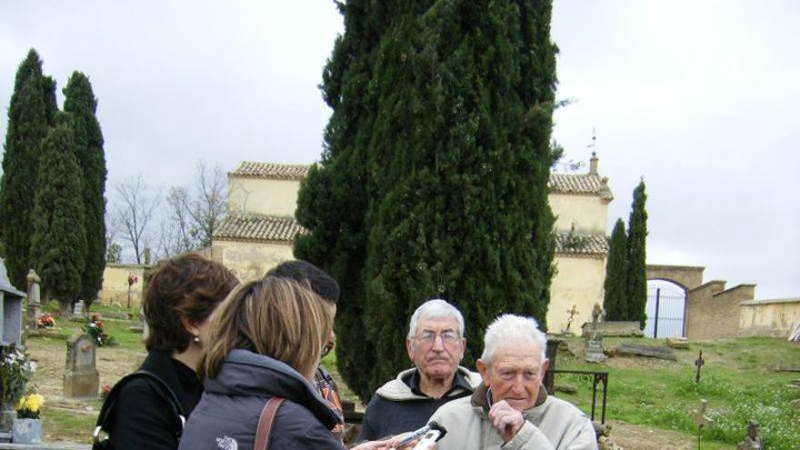 Denuncia en un cementerio de huesca