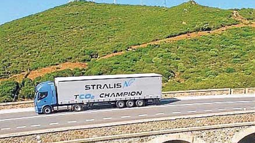 Iveco Stralis cruza Europa con gas natural