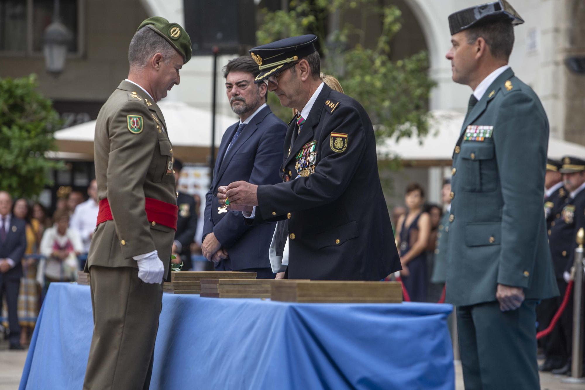 Actos de celebración del Patrón de la Policía Nacional en Alicante.