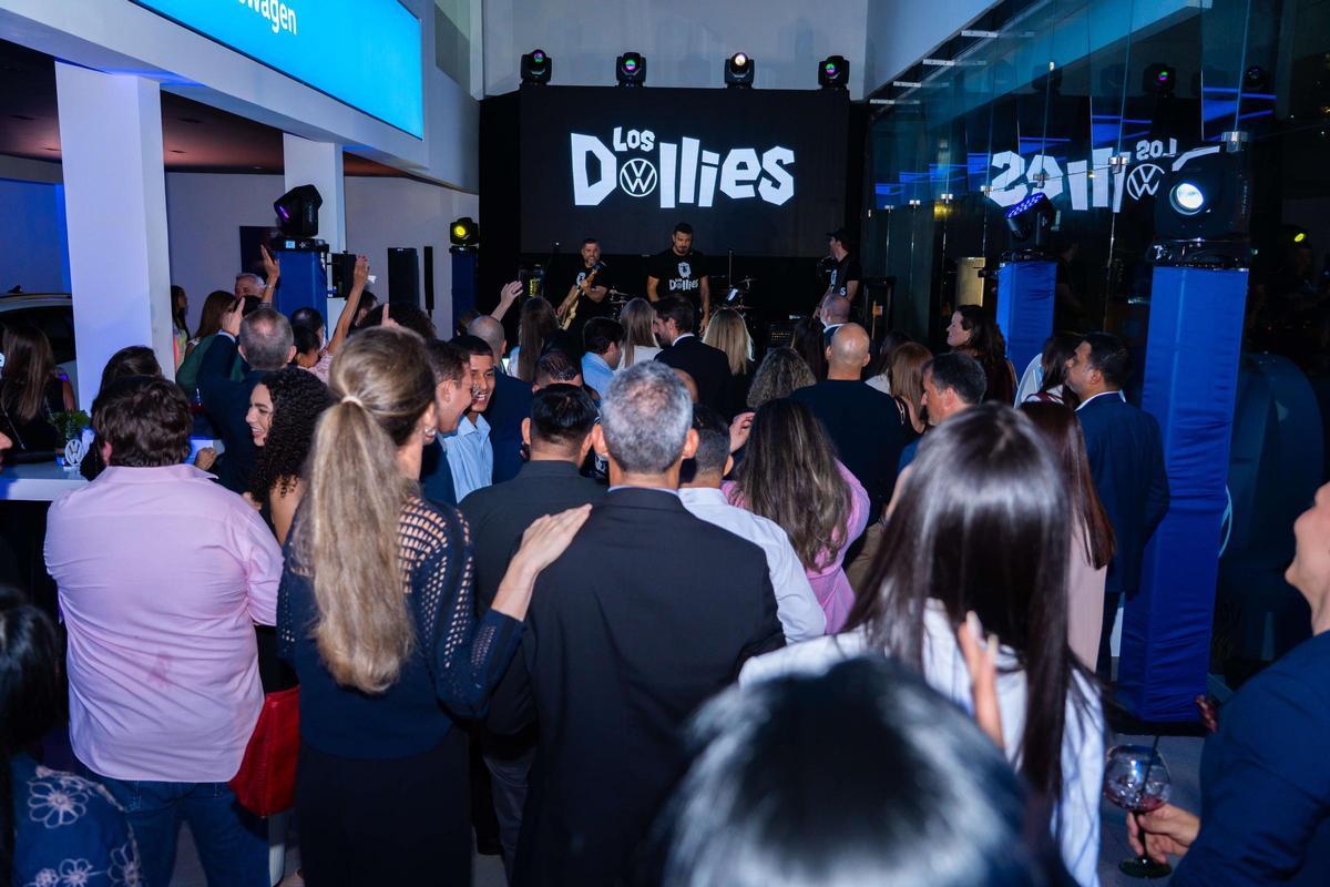 Inauguración del nuevo concesionario de Domingo Alonso en Panamá