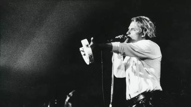 El concierto de leyenda que reunió a Héroes del silencio, Más Birras y Niños del Brasil para salvar un sello aragonés