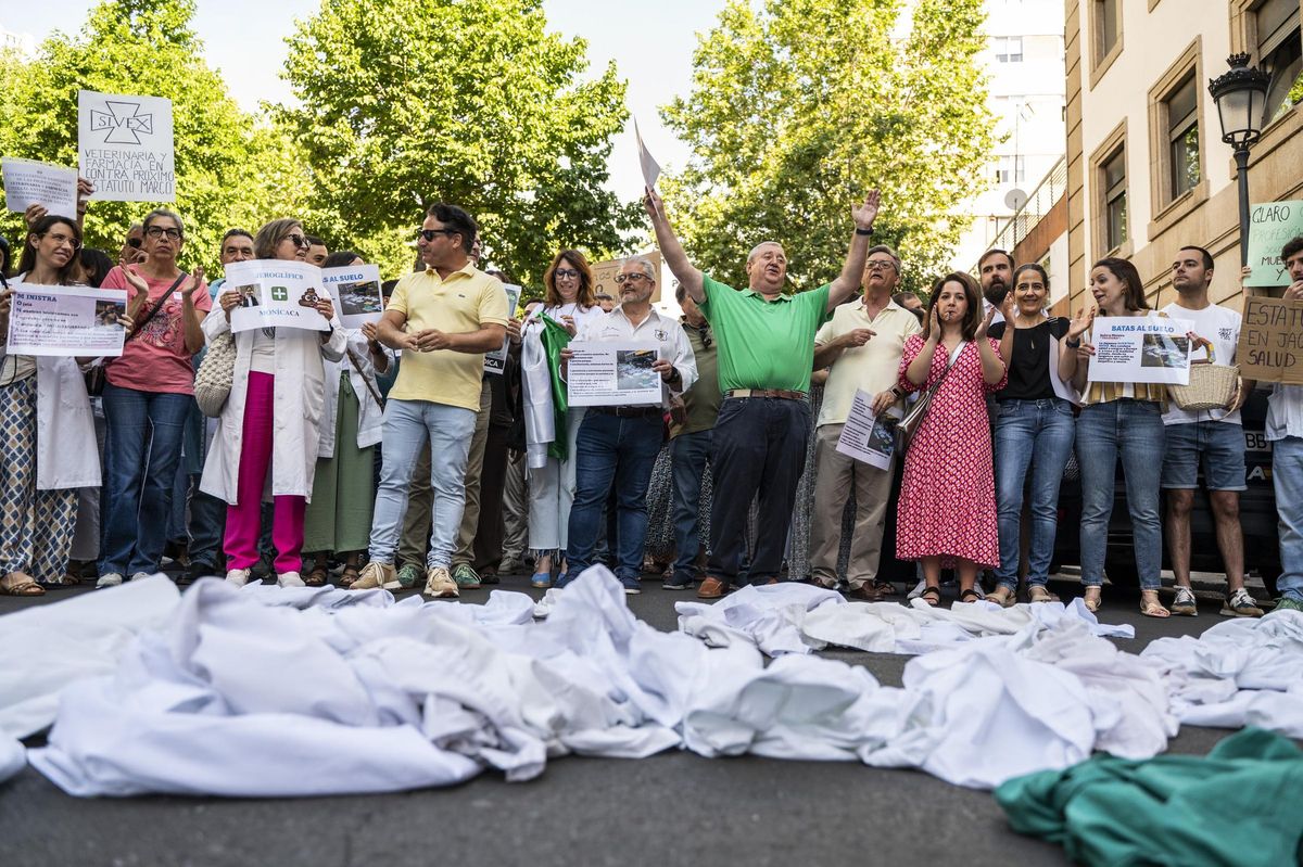 Cientos de médicos en la huelga de Cáceres