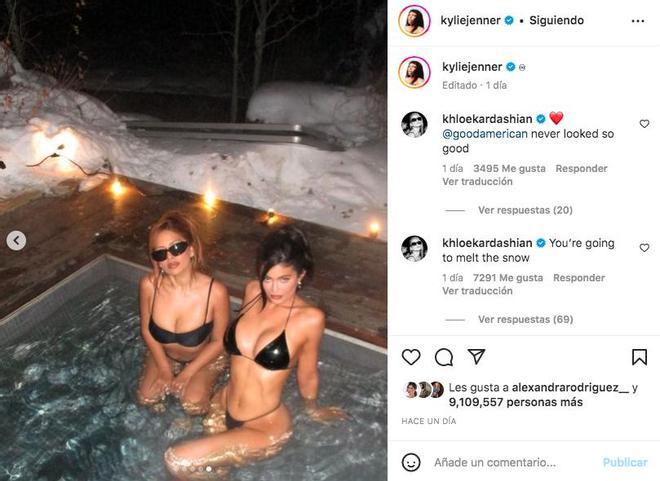 Kylie Kardashian y Yris Palmer posan en bikini en una piscina rodeadas de nieve en Aspen