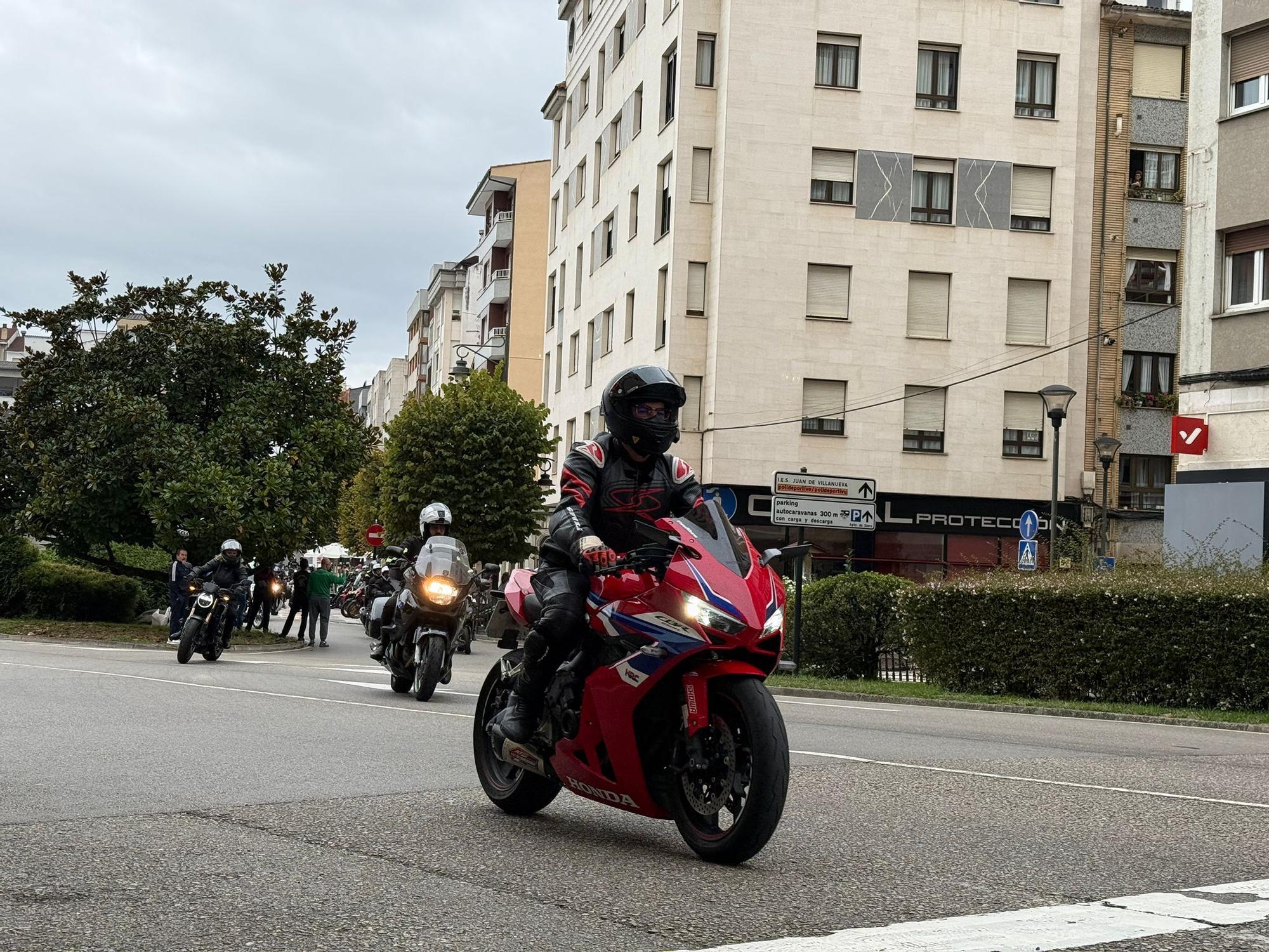 Así fue la primera salida del Motoencuentro Solidario en Siero