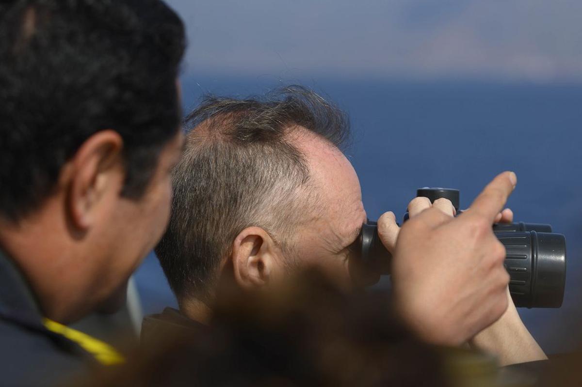 La Armada simula el accidente de un submarina para rescatar a su tripulación