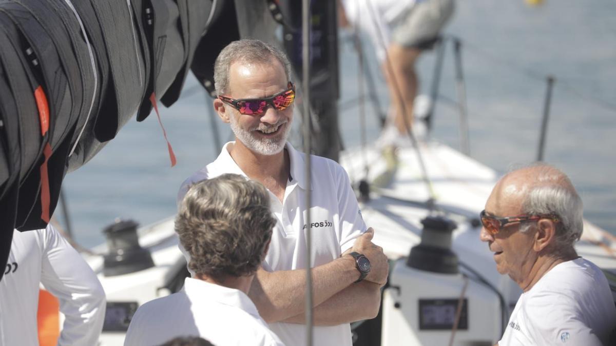Felipe VI llega al Real Club Náutico de Palma para participar en la segunda jornada de la Copa de vela