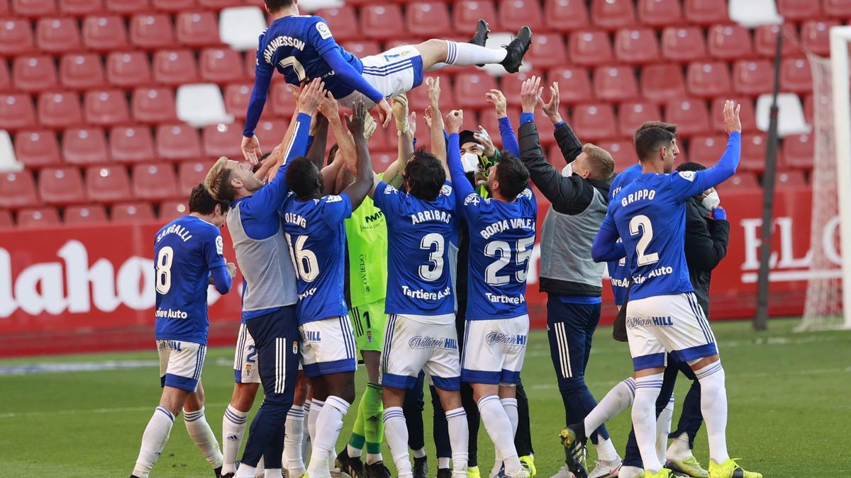 En imágenes: el derbi entre el Sporting y el Real Oviedo