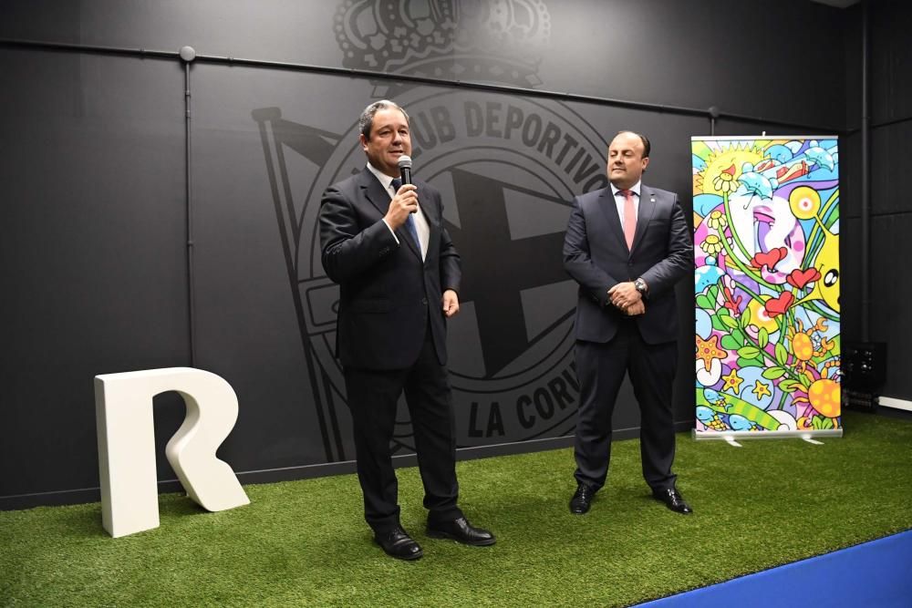 Tino Fernández presenta el patrocinio del patrocinio de R al equipo genuine hasta junio de 2020