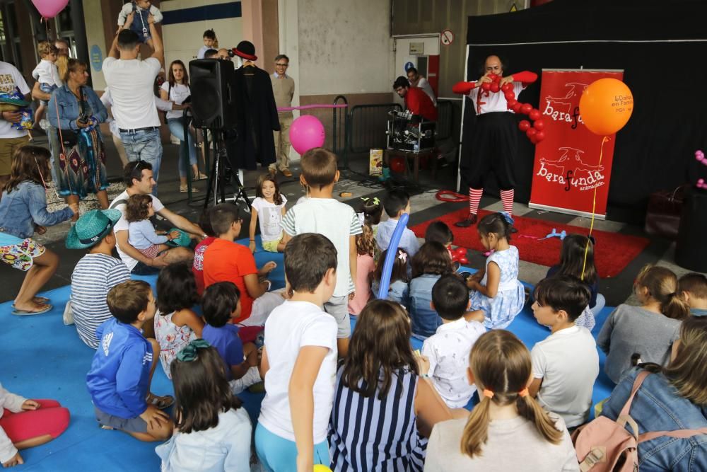 Más de 5.000 personas realzan la jornada de puertas abiertas celebrada en la planta.