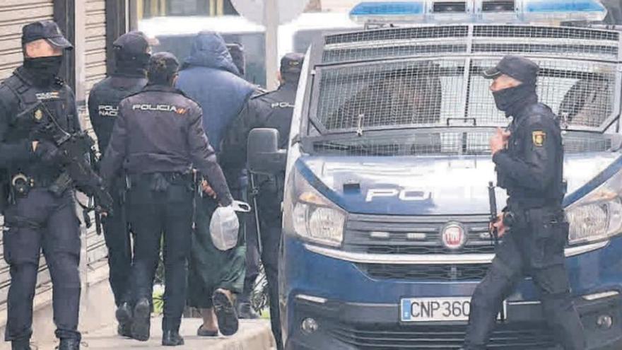 Imagen de una reciente operación de la Policía Nacional en Crevillent.