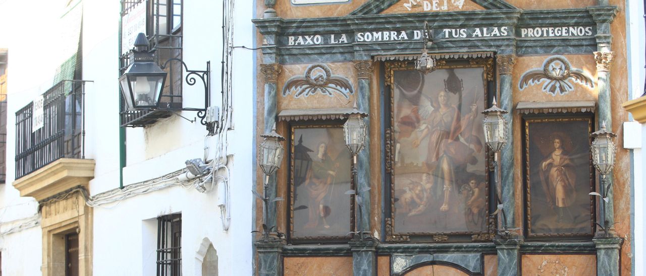 Retablo de San Rafael en la Candelaria esquina con calle Lineros.