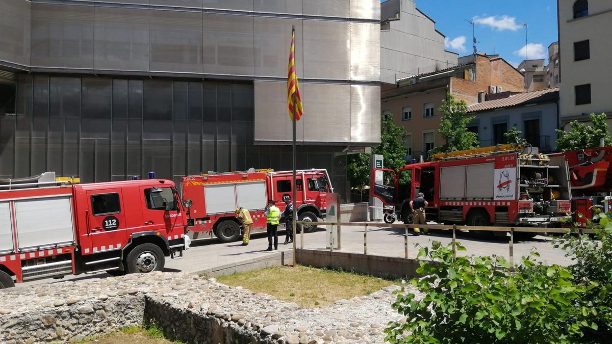 Evacuen els treballadors de la seu de Generalitat de Girona per una alarma d'incendi