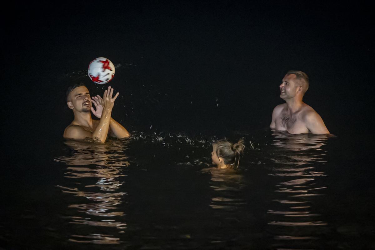 Baños contra la noche infernal en Barcelona