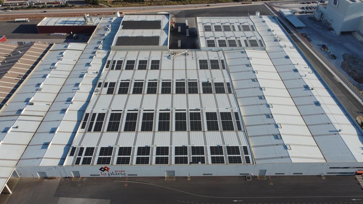 Planta del Grupo La Plana en Onda.