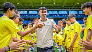 Alberto Moleiro, durante su presentación como jugador del Villarreal.