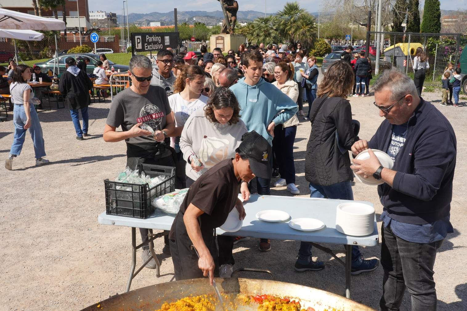 Galería de fotos: Las mejores imágenes de la paella monumental de ‘Mediterráneo’ en Solé City