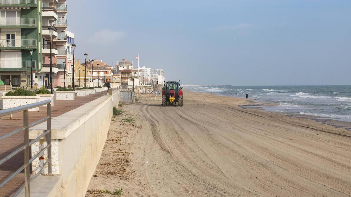 Playa de Les Palmeres de Sueca, en una imagen de archivo.
