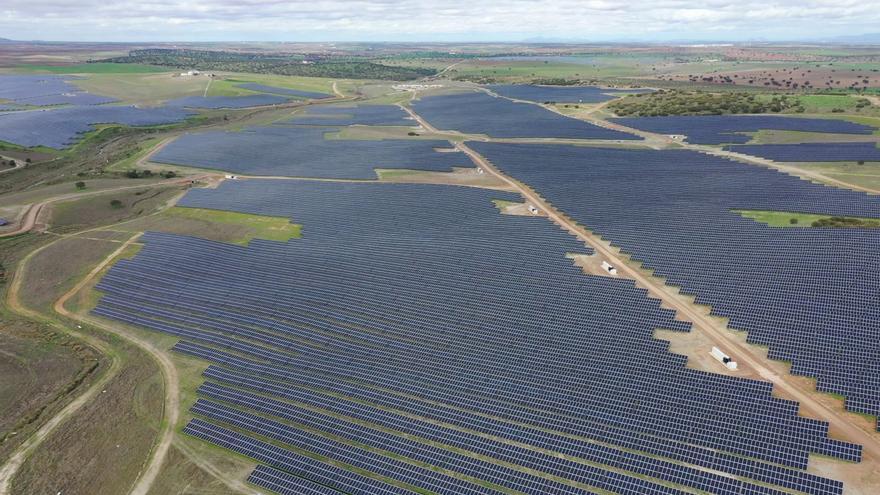 La solar y la eólica cubrieron el 40% de la energía de España en abril