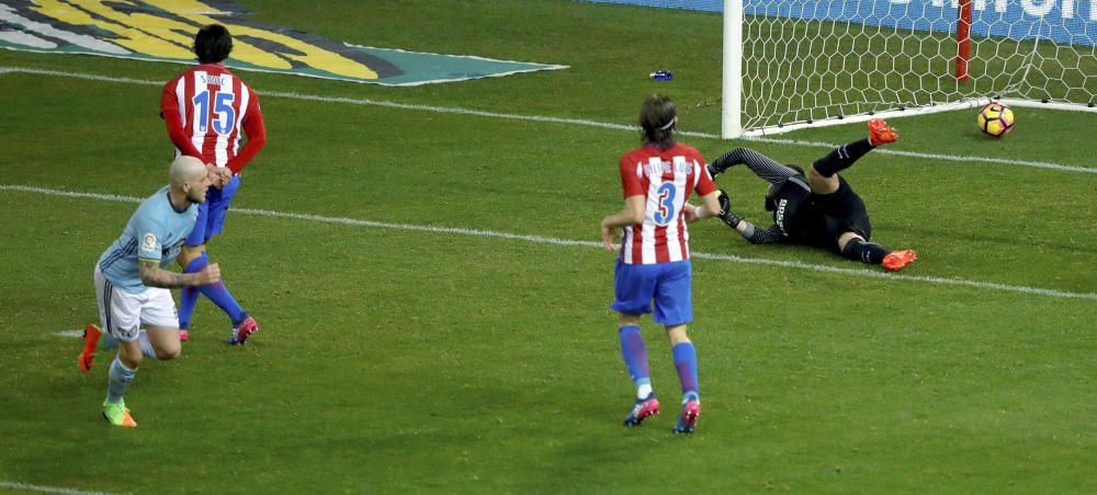 Las mejores fotografías del partido del conjunto celeste en el Vicente Calderón