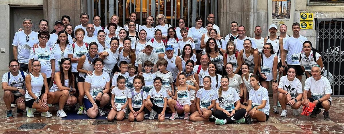 Falleros de Marqués de Montortal-Berni Catalá, en la Volta Fallera a Peu