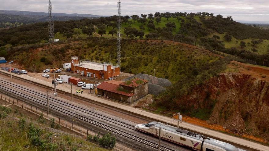 Los peritos del accidente de Adamuz apuntan a un defecto de 6,4 milímetros en la vía como posible factor en la rotura del carril