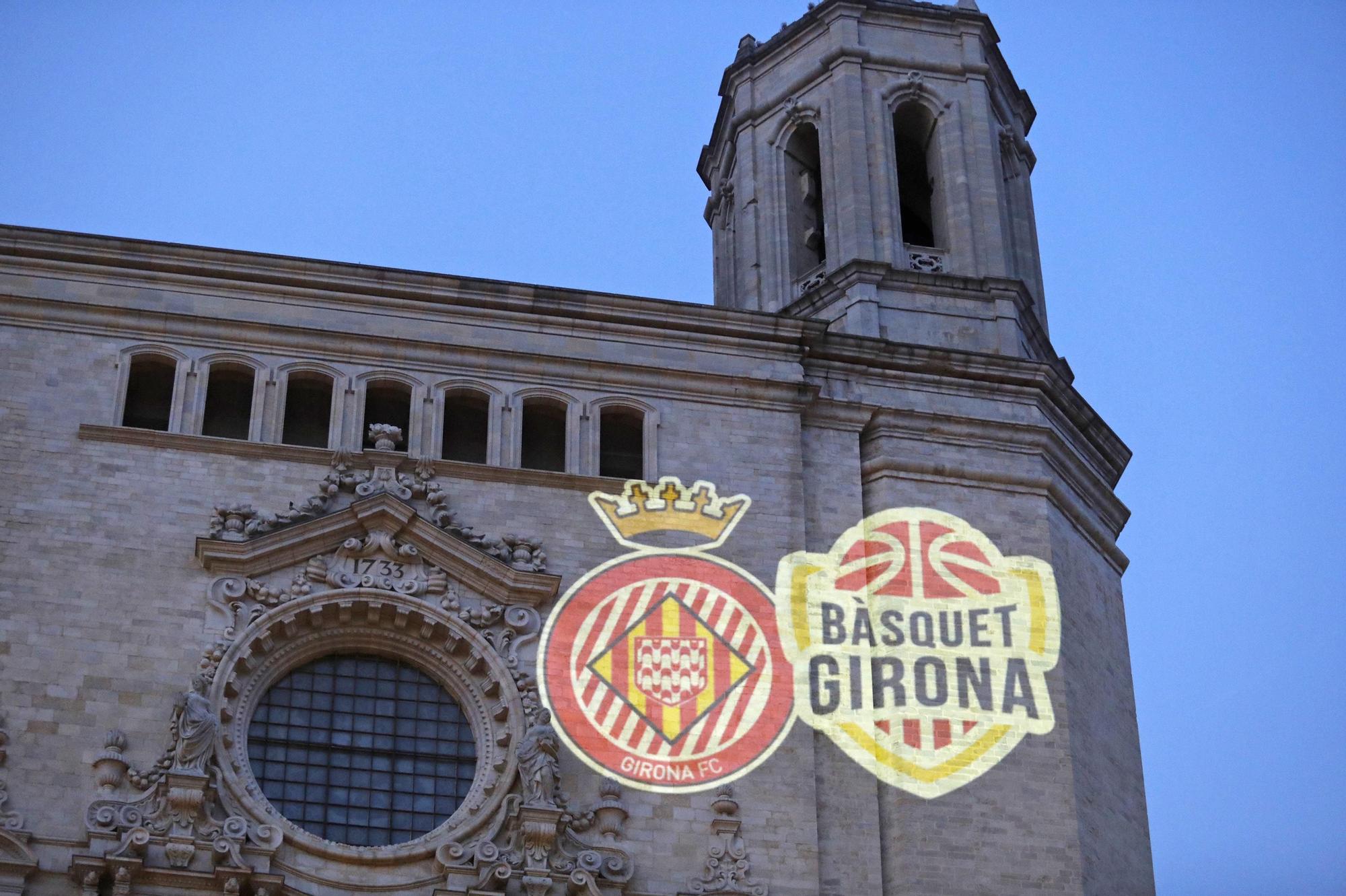 Els escuts del Girona i el Bàsquet Girona llueixen a la catedral