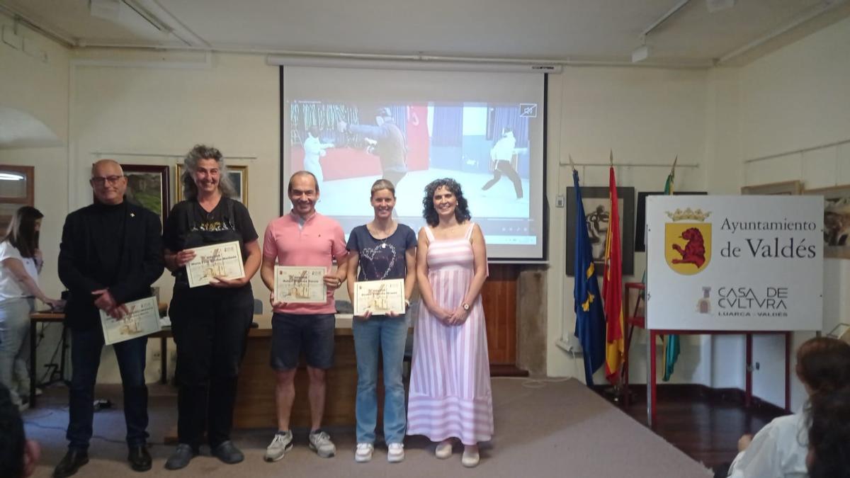 En imágenes: la entrega de diplomas de los XXXIV Cursos de Cultura Popular de Luarca