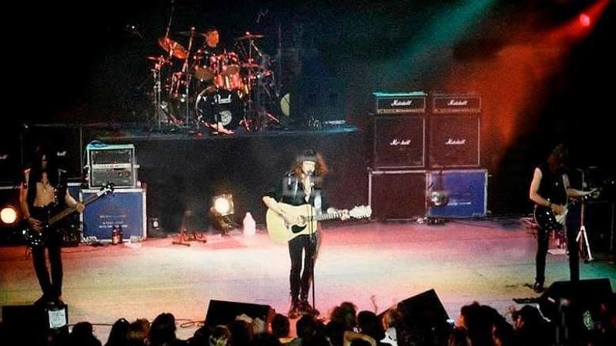 Héroes del silencio en su concierto del 13 de julio de 1991 en Nueva York.