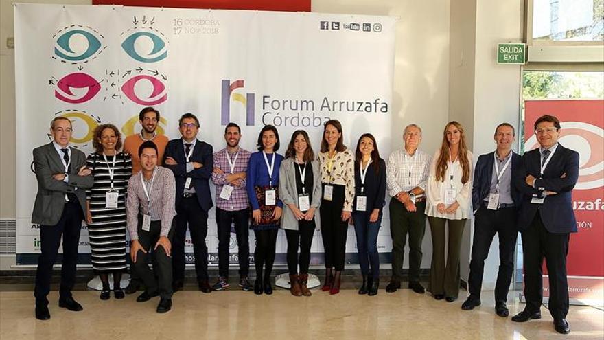 Forum Arruzafa se clausura tras abordar técnicas de cirugía estética en los ojos