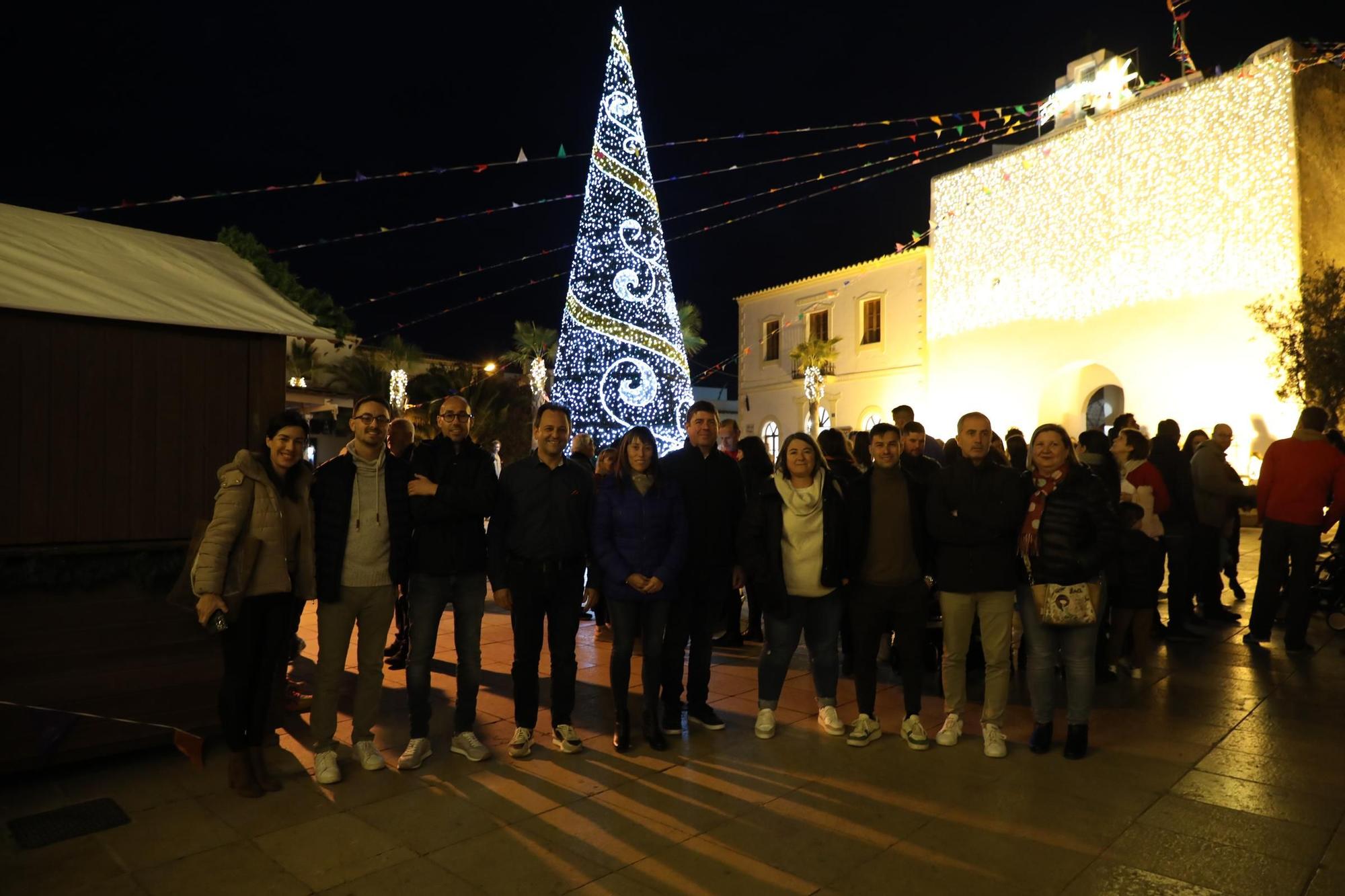 Descubre las fotos del inicio de las Fiestas de Navidad en Formentera