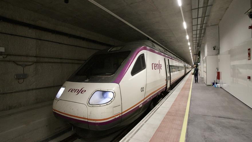 Un fallo de tensión causa retrasos en trenes de alta velocidad entre la Región de Murcia y Madrid