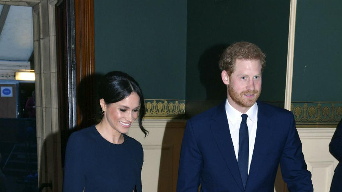 Meghan Markle y el Príncipe Harry en el 92º cumpleaños de la Reina Isabel