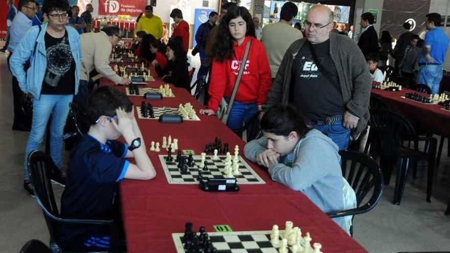 Más de 150 jugadores se concentraron el martes en Fexdega. // I.A.